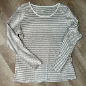 Duluth Trading Long Sleeve top